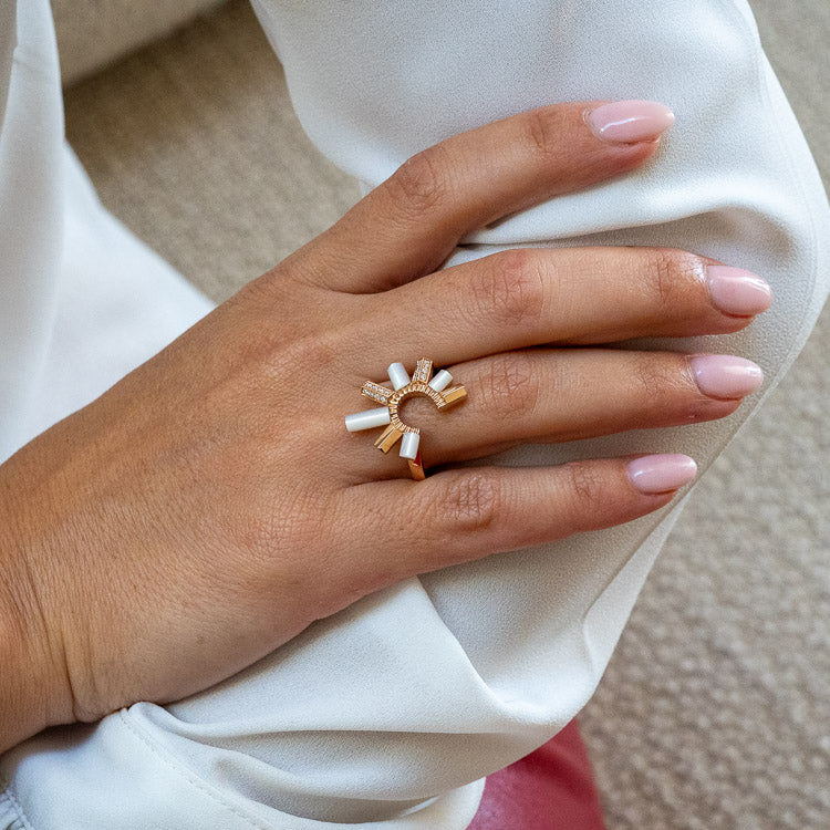 Urban Fan Mother of Pearl Ring